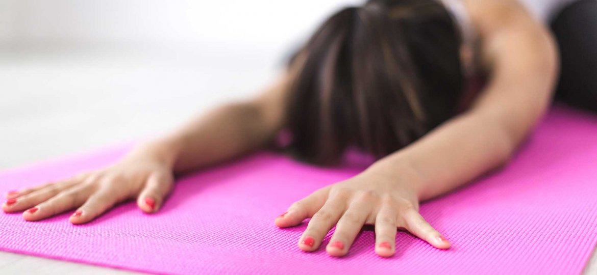 yoga-pisition-tapis